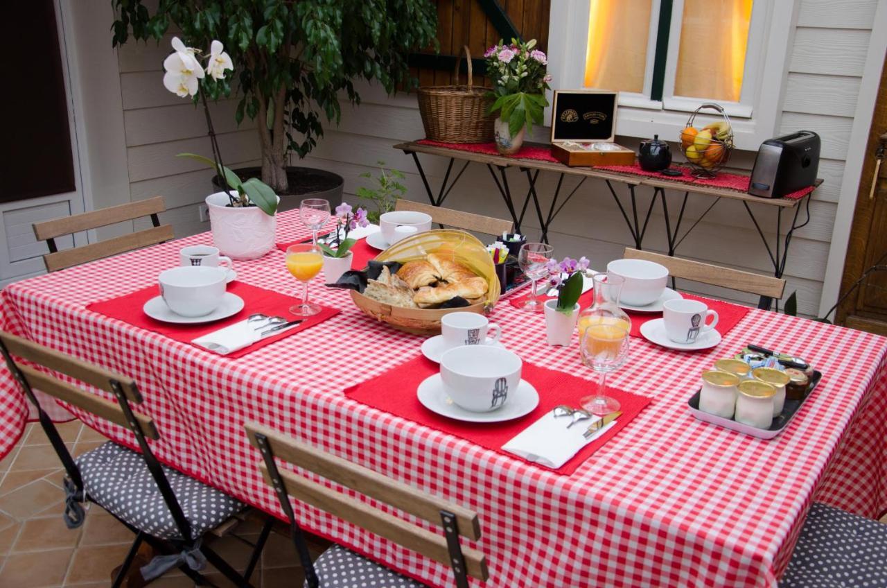 L'Isle De France Bed & Breakfast กงฟล็องส์-แซงโตโนรีน ภายนอก รูปภาพ