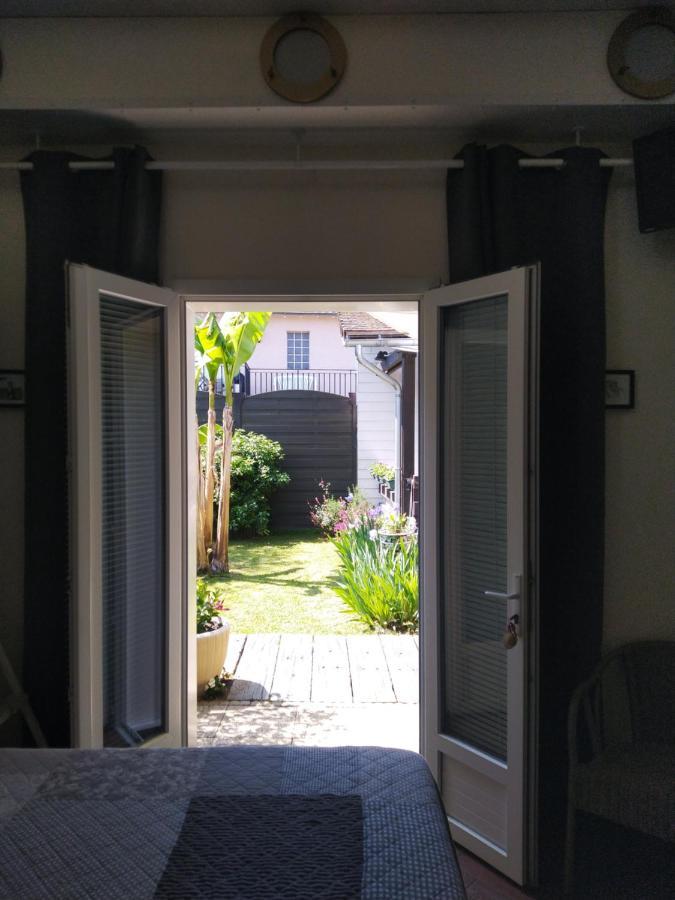 L'Isle De France Bed & Breakfast กงฟล็องส์-แซงโตโนรีน ภายนอก รูปภาพ